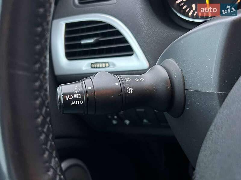 Універсал Renault Megane 2010 в Києві фото 18 Універсал Renault Megane 2010 в Києві