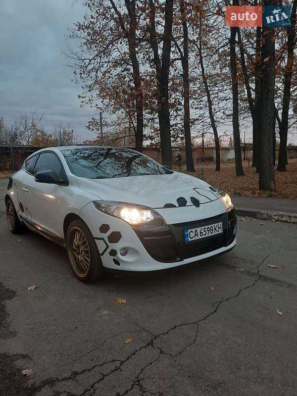 Купе Renault Megane 2011 в Умани фото 5 Купе Renault Megane 2011 в Умани
