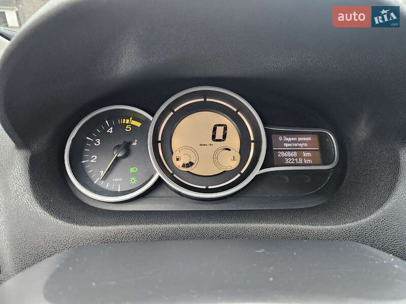 Хетчбек Renault Megane 2014 в Києві фото 9 Хетчбек Renault Megane 2014 в Києві