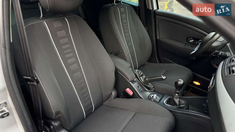 Универсал Renault Megane 2012 в Калуше фото 37 Универсал Renault Megane 2012 в Калуше