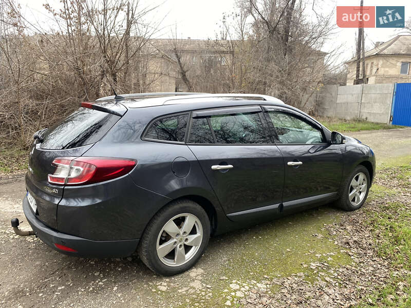 Универсал Renault Megane 2010 в Кривом Роге фото 5 Универсал Renault Megane 2010 в Кривом Роге