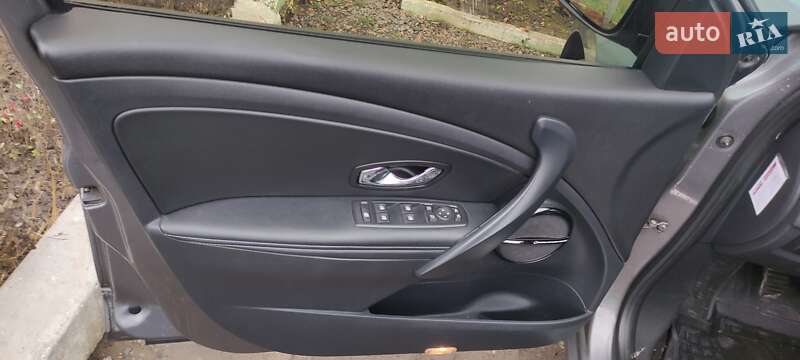 Универсал Renault Megane 2013 в Новоархангельске фото 6 Универсал Renault Megane 2013 в Новоархангельске