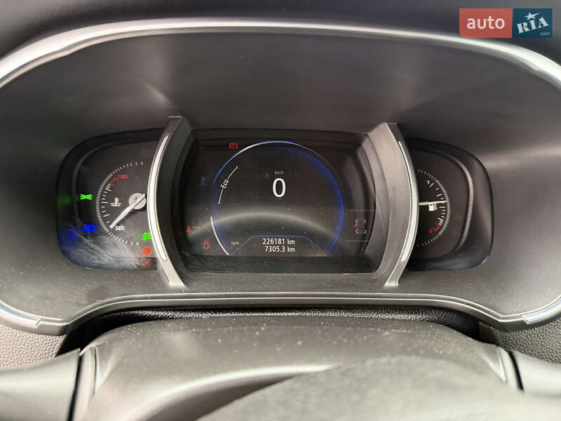 Универсал Renault Megane 2018 в Луцке фото 16 Универсал Renault Megane 2018 в Луцке