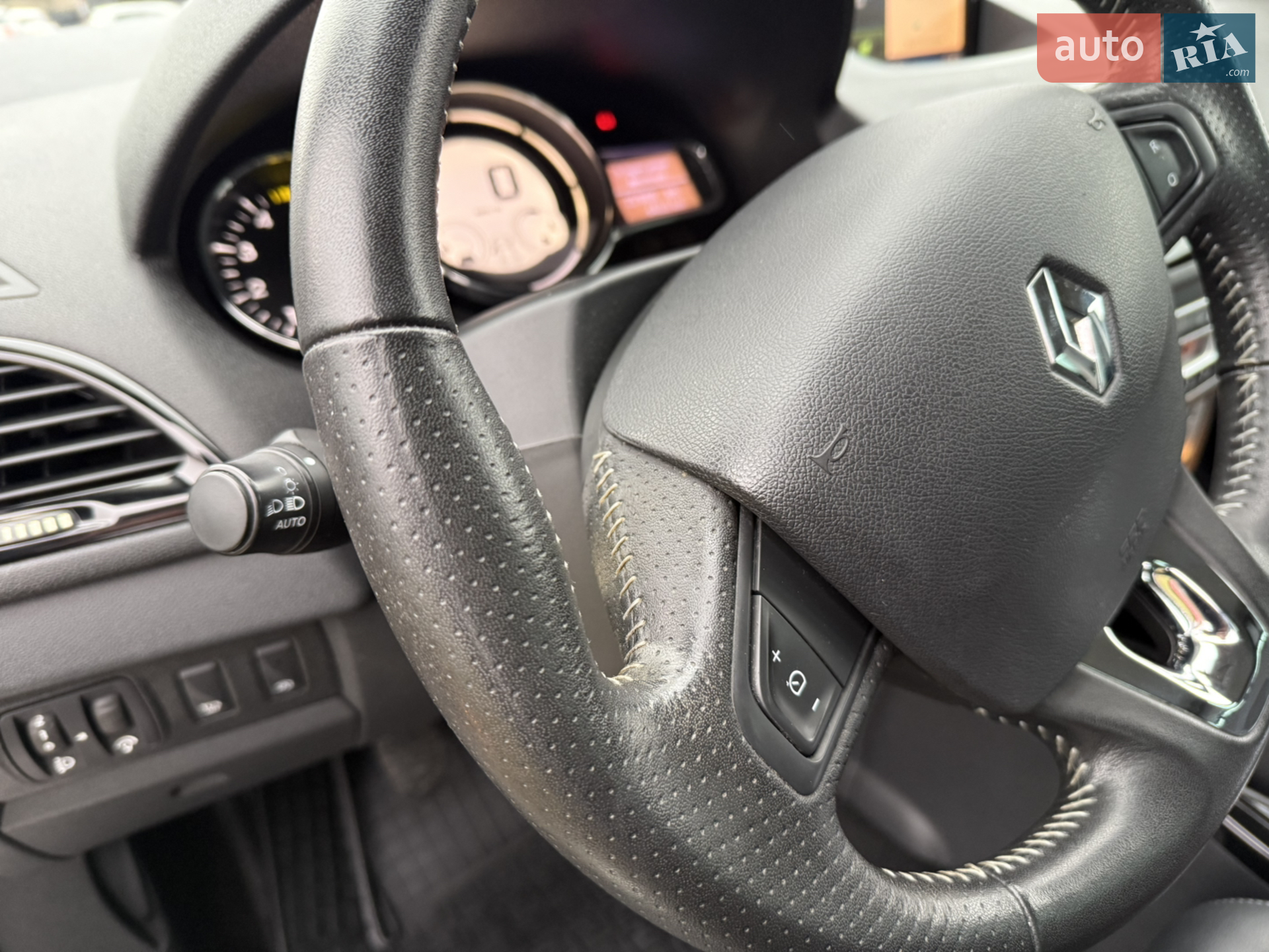 2015 Renault Megane - мініатюра 21