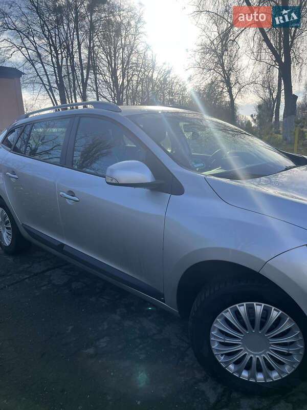 Універсал Renault Megane 2011 в Звенигородці фото 6 Універсал Renault Megane 2011 в Звенигородці