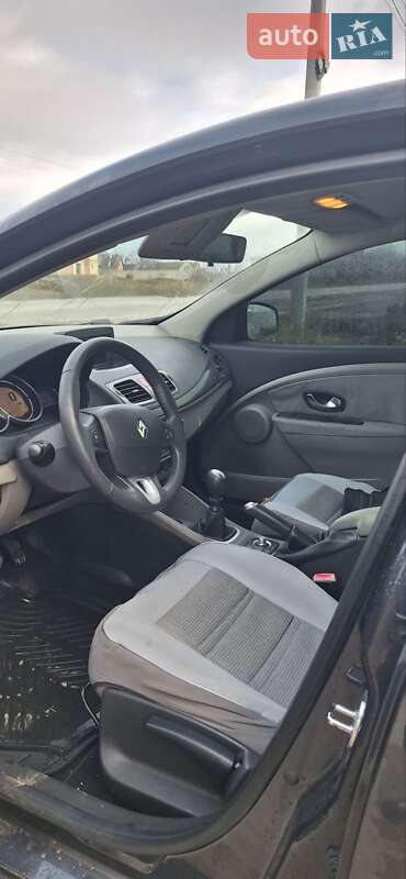 Хетчбек Renault Megane 2010 в Новій Ушиці фото 5 Хетчбек Renault Megane 2010 в Новій Ушиці