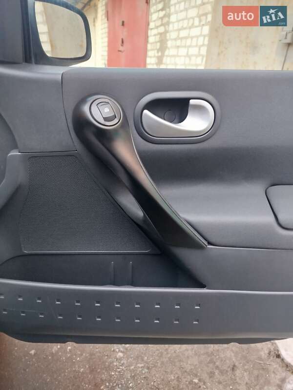 Универсал Renault Megane 2008 в Запорожье фото 97 Универсал Renault Megane 2008 в Запорожье