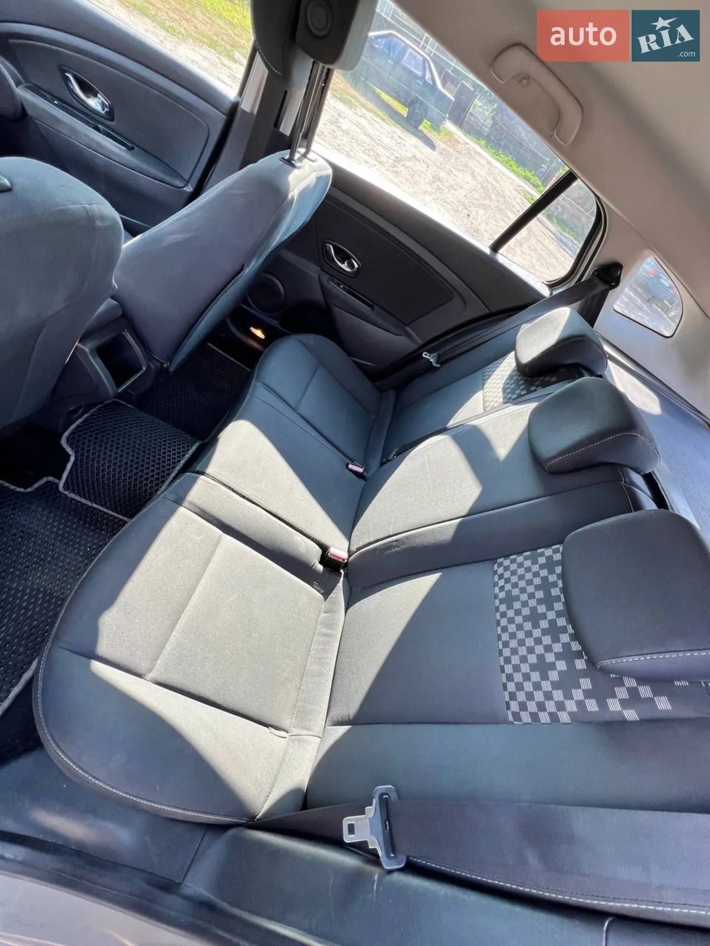 2012 Renault Megane - мініатюра 8