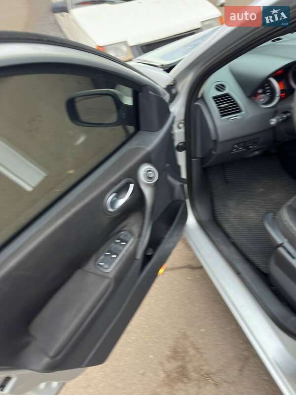 Универсал Renault Megane 2005 в Киеве фото 9 Универсал Renault Megane 2005 в Киеве