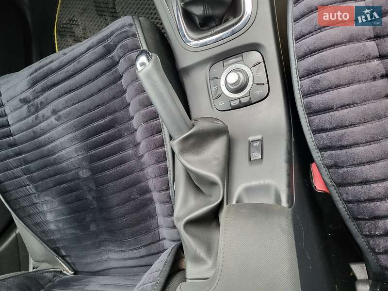 Универсал Renault Megane 2015 в Обухове фото 10 Универсал Renault Megane 2015 в Обухове