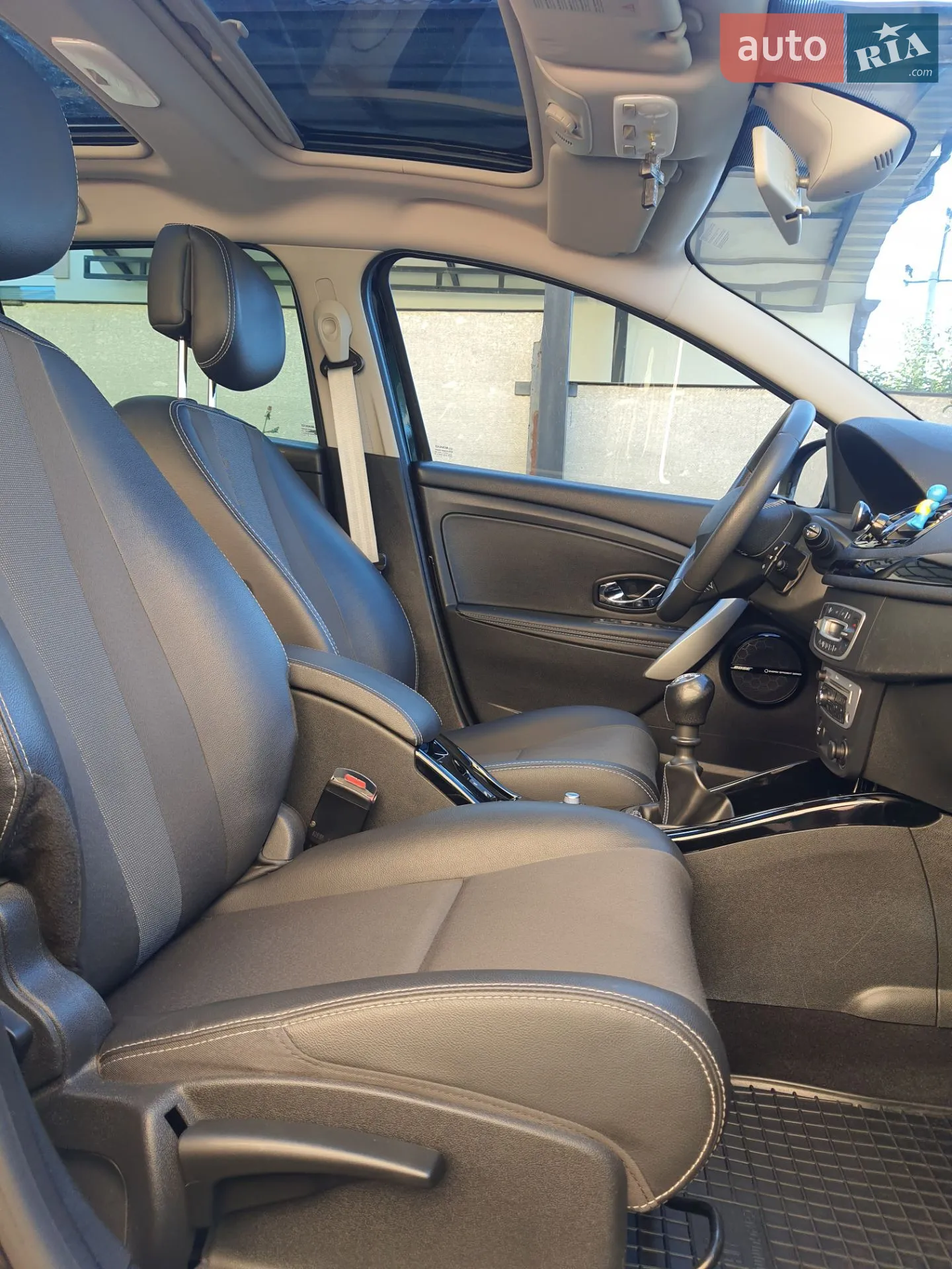 2012 Renault Megane - мініатюра 25