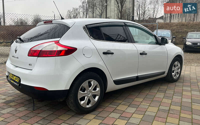 Хэтчбек Renault Megane 2011 в Стрые