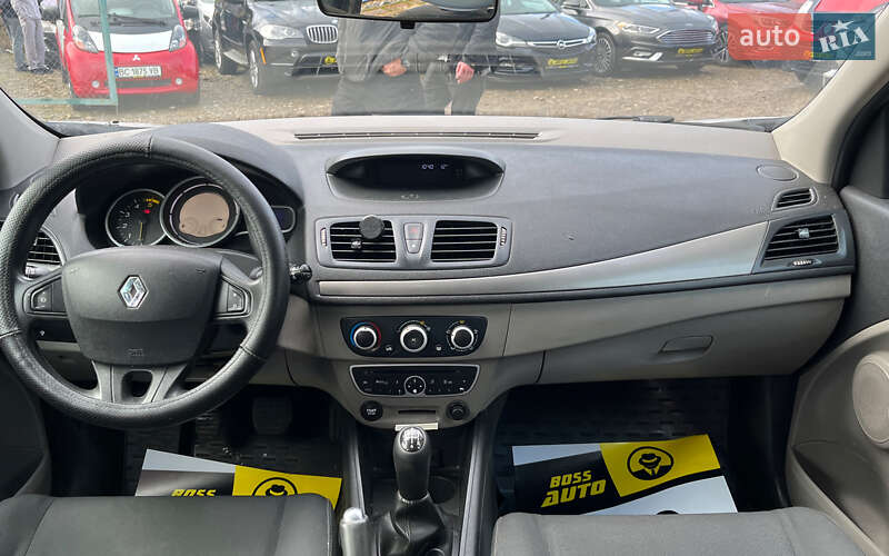 Хэтчбек Renault Megane 2011 в Стрые