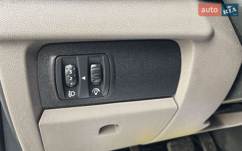 Хэтчбек Renault Megane 2011 в Стрые