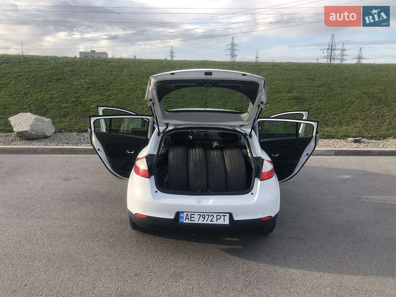 Хетчбек Renault Megane 2012 в Дніпрі фото 9 Хетчбек Renault Megane 2012 в Дніпрі