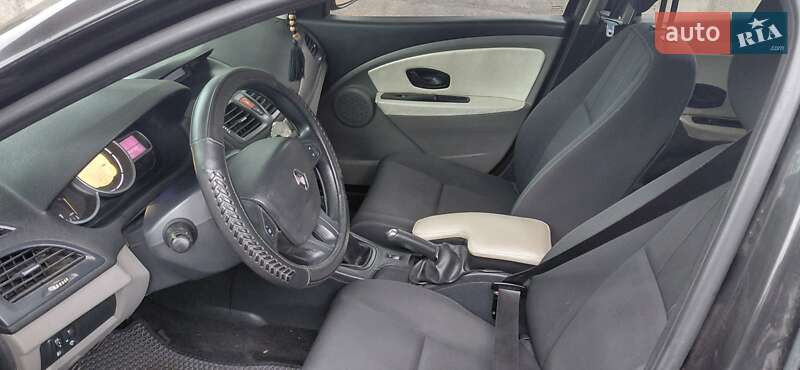 Хетчбек Renault Megane 2010 в Запоріжжі