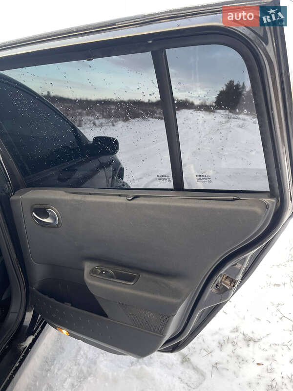 Универсал Renault Megane 2004 в Кропивницком фото 10 Универсал Renault Megane 2004 в Кропивницком