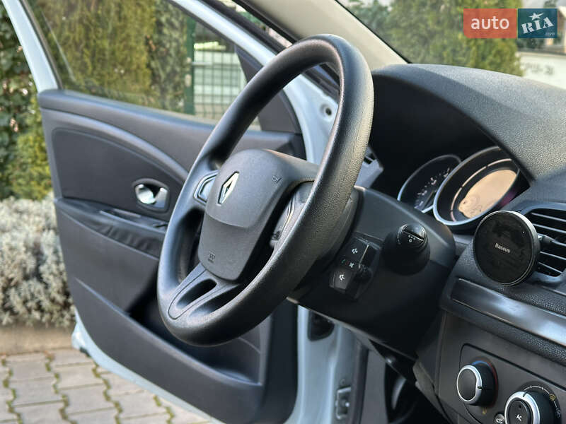 Хэтчбек Renault Megane 2014 в Одессе фото 40 Хэтчбек Renault Megane 2014 в Одессе