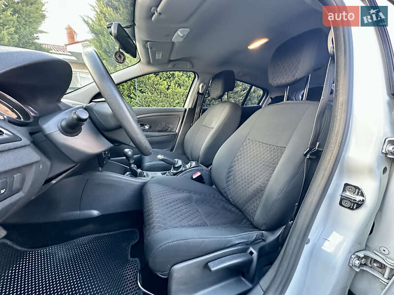 Хэтчбек Renault Megane 2014 в Одессе фото 42 Хэтчбек Renault Megane 2014 в Одессе