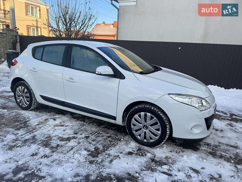 Хетчбек Renault Megane 2011 в Радивиліві фото 6 Хетчбек Renault Megane 2011 в Радивиліві