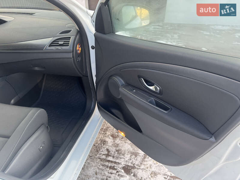 Хетчбек Renault Megane 2011 в Радивиліві фото 28 Хетчбек Renault Megane 2011 в Радивиліві