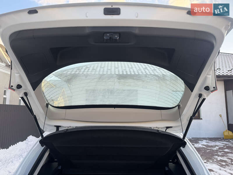 Хетчбек Renault Megane 2011 в Радивиліві фото 35 Хетчбек Renault Megane 2011 в Радивиліві