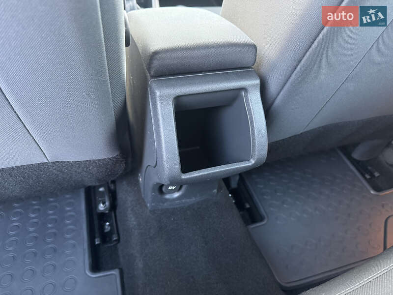 Хетчбек Renault Megane 2011 в Радивиліві фото 51 Хетчбек Renault Megane 2011 в Радивиліві