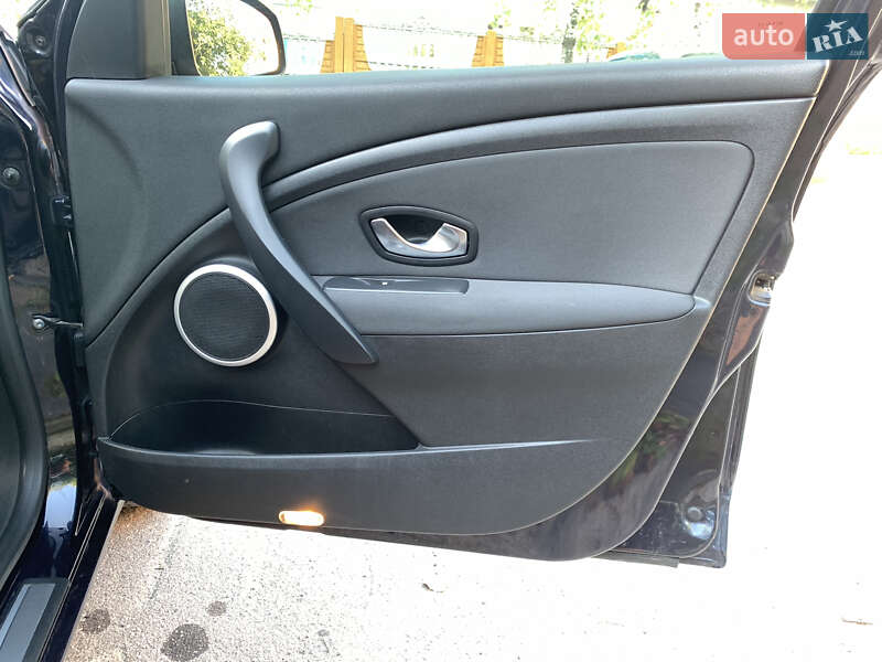 Універсал Renault Megane 2010 в Красилові фото 23 Універсал Renault Megane 2010 в Красилові