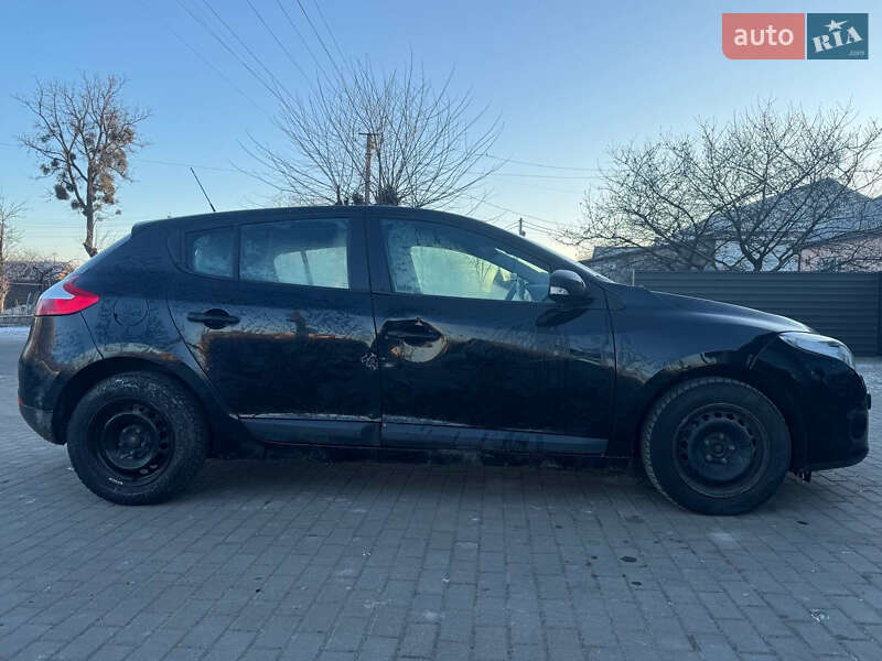Хетчбек Renault Megane 2011 в Радивиліві фото 4 Хетчбек Renault Megane 2011 в Радивиліві
