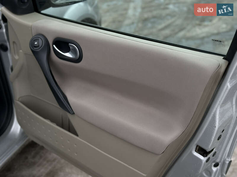 Седан Renault Megane 2006 в Кропивницькому