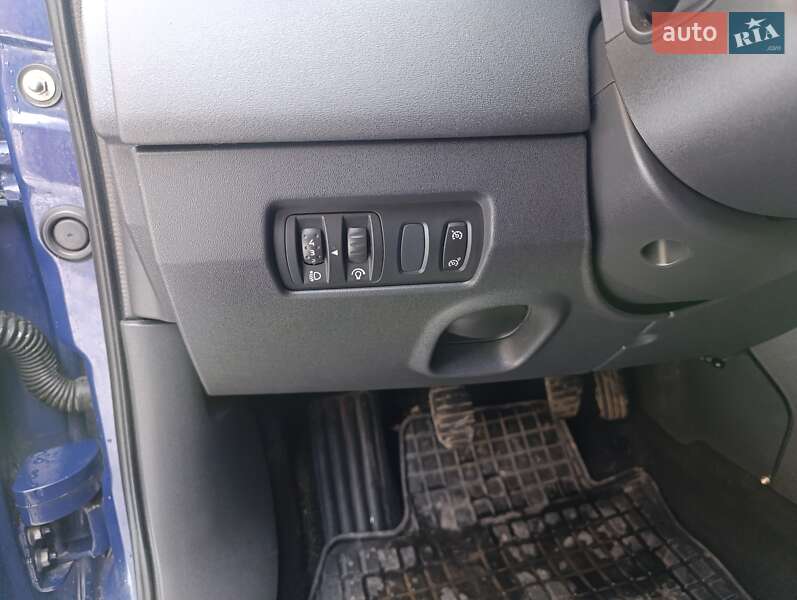 Хэтчбек Renault Megane 2006 в Львове фото 72 Хэтчбек Renault Megane 2006 в Львове