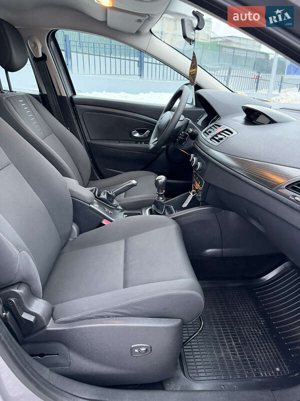 Універсал Renault Megane 2010 в Полтаві фото 75 Універсал Renault Megane 2010 в Полтаві