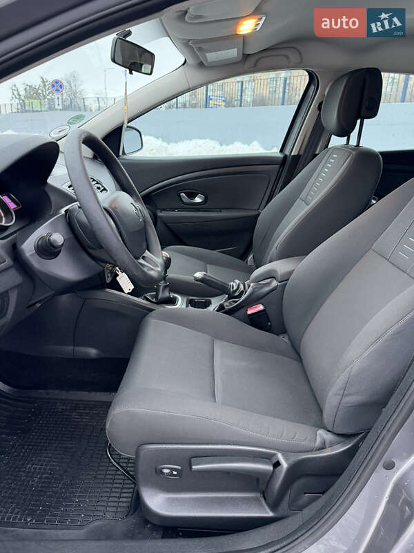 Універсал Renault Megane 2010 в Полтаві фото 92 Універсал Renault Megane 2010 в Полтаві