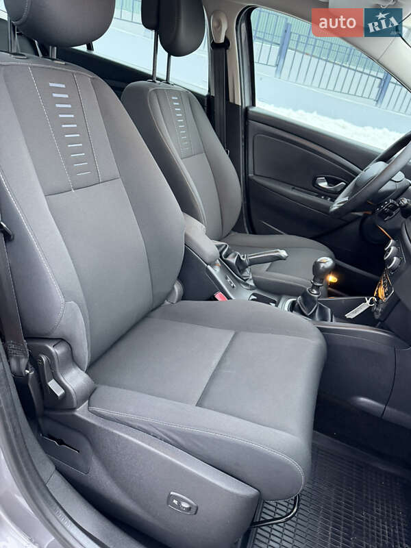 Універсал Renault Megane 2010 в Полтаві фото 134 Універсал Renault Megane 2010 в Полтаві