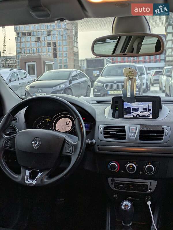 Хэтчбек Renault Megane 2014 в Львове фото 14 Хэтчбек Renault Megane 2014 в Львове