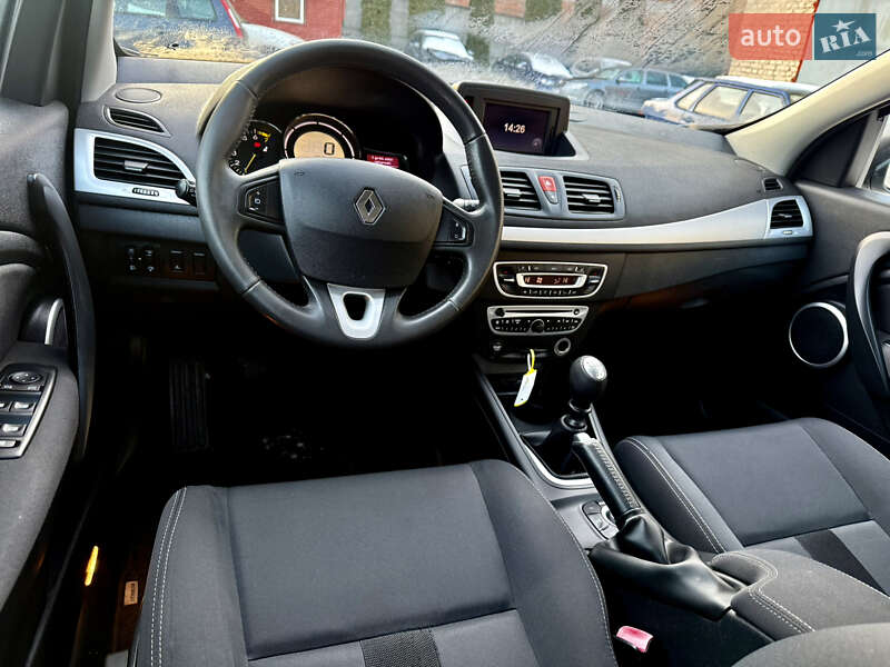 Универсал Renault Megane 2011 в Ровно фото 19 Универсал Renault Megane 2011 в Ровно
