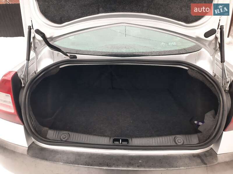 Седан Renault Megane 2006 в Лубнах