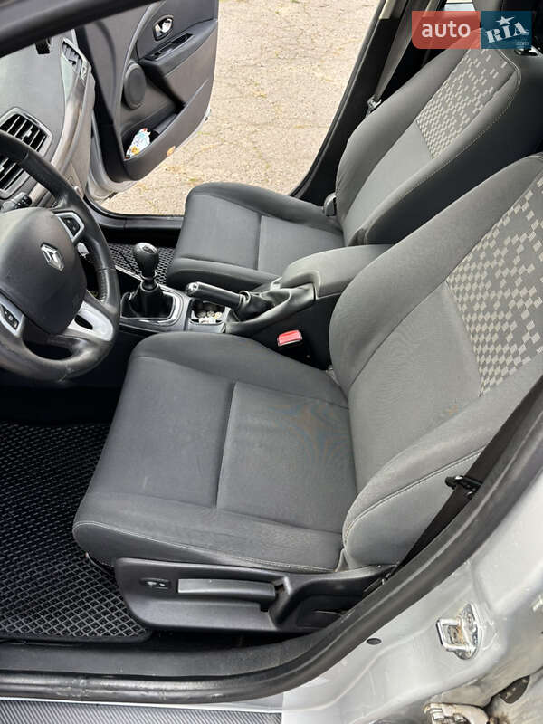 Универсал Renault Megane 2012 в Николаеве фото 20 Универсал Renault Megane 2012 в Николаеве