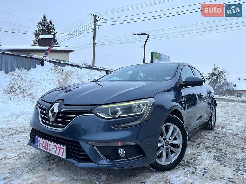 Хэтчбек Renault Megane 2017 в Львове фото Хэтчбек Renault Megane 2017 в Львове