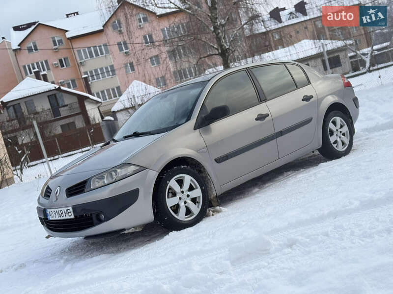 Седан Renault Megane 2005 в Мукачево
