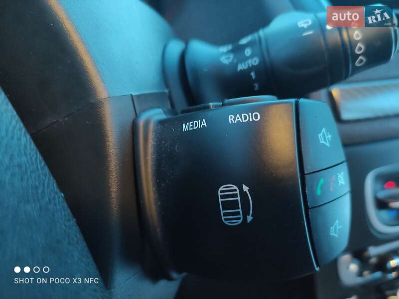 Универсал Renault Megane 2012 в Змиеве фото 32 Универсал Renault Megane 2012 в Змиеве