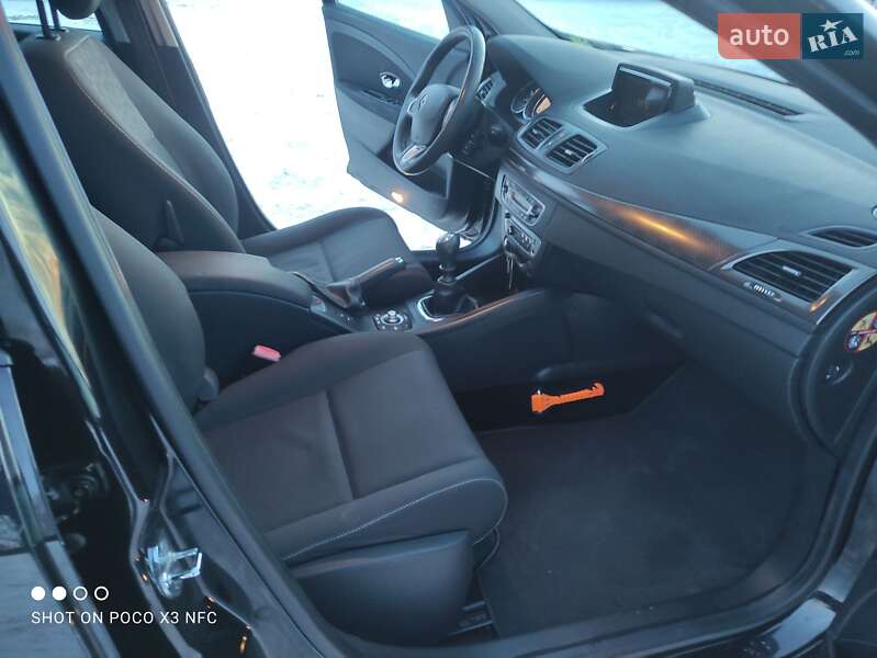 Универсал Renault Megane 2012 в Змиеве фото 45 Универсал Renault Megane 2012 в Змиеве