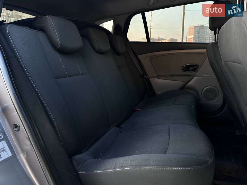 Универсал Renault Megane 2011 в Киеве фото 11 Универсал Renault Megane 2011 в Киеве