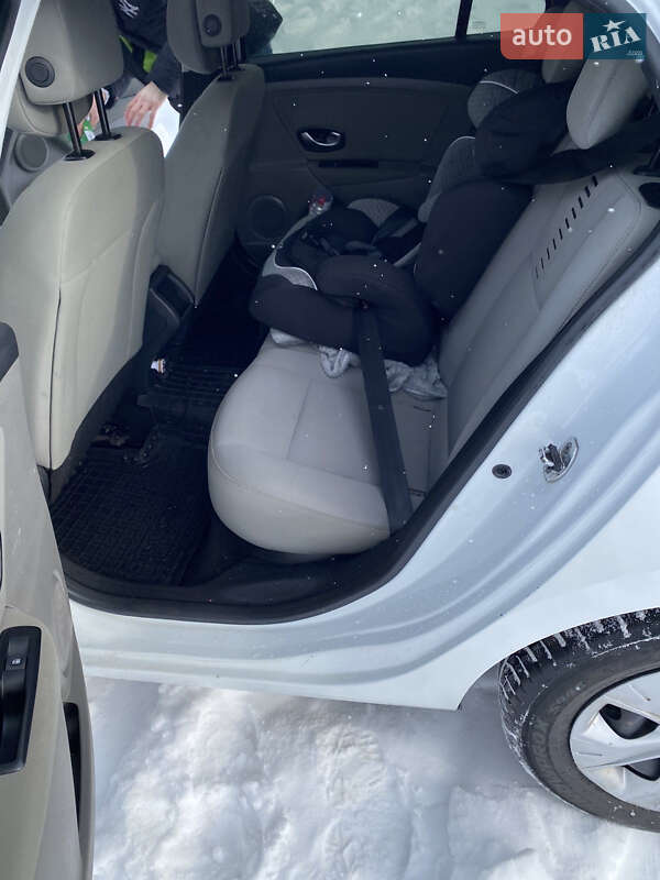 Універсал Renault Megane 2011 в Попільні