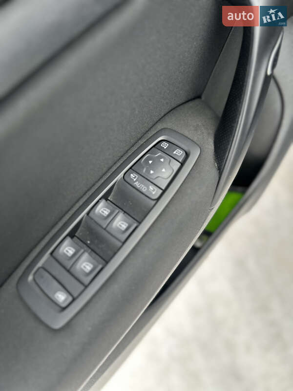 Хэтчбек Renault Megane 2016 в Житомире фото 11 Хэтчбек Renault Megane 2016 в Житомире