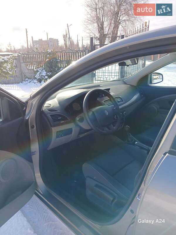 Универсал Renault Megane 2009 в Кривом Роге фото 12 Универсал Renault Megane 2009 в Кривом Роге