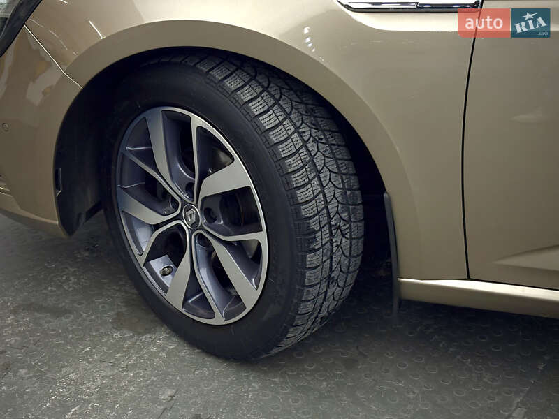 Седан Renault Megane 2017 в Киеве фото 8 Седан Renault Megane 2017 в Киеве