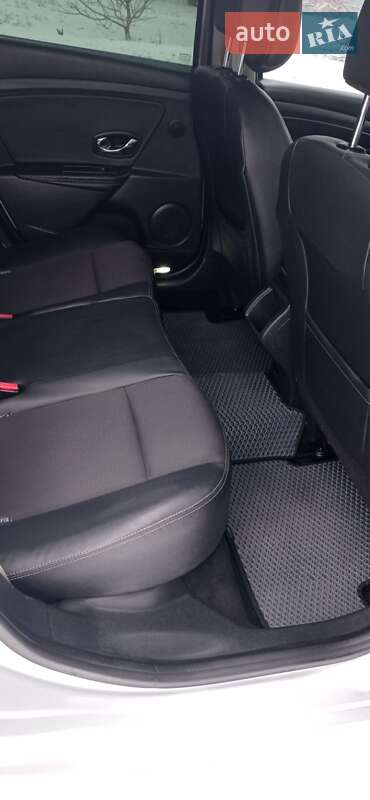 Универсал Renault Megane 2012 в Краснограде фото 8 Универсал Renault Megane 2012 в Краснограде