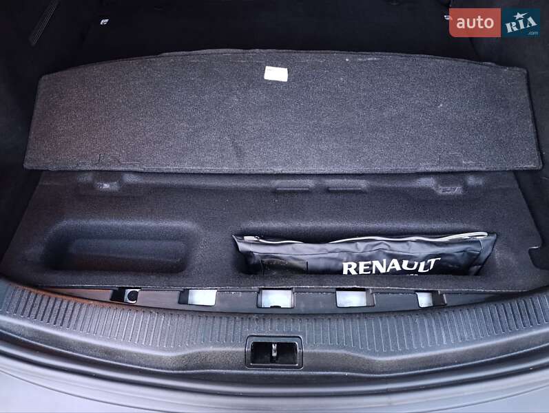 Универсал Renault Megane 2016 в Киеве фото 40 Универсал Renault Megane 2016 в Киеве