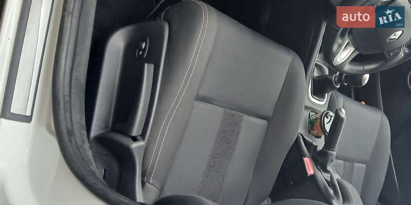 Универсал Renault Megane 2010 в Знаменке фото 9 Универсал Renault Megane 2010 в Знаменке